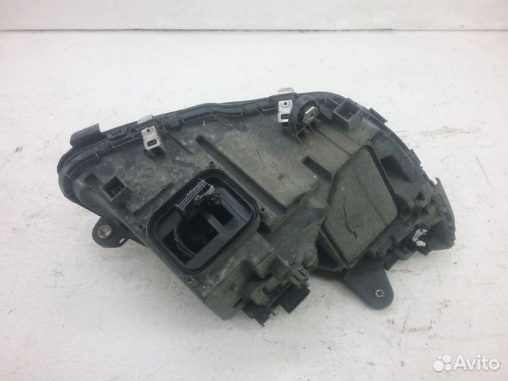 Фара левая Mercedes-Benz C-klasse W205 LED