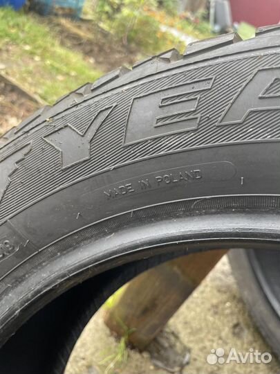 Goodyear Ultragrip 600 225/55 R17 81T