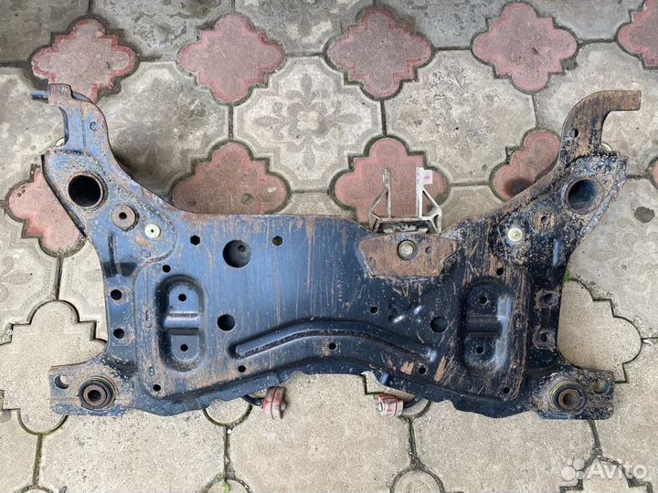 Передний подрамник Ford C-max 2007-2012 4352