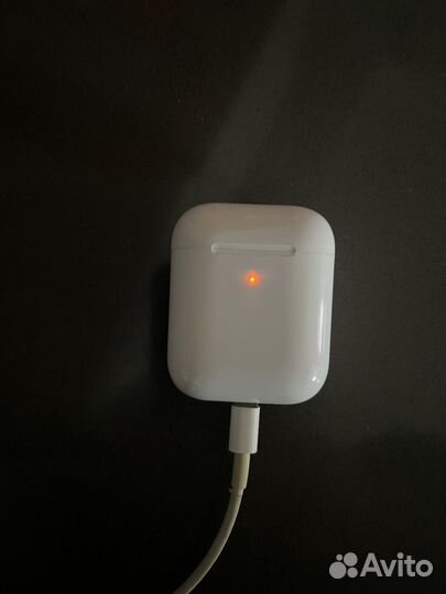 Левый наушник airpods 1 с боксом (оригинал)