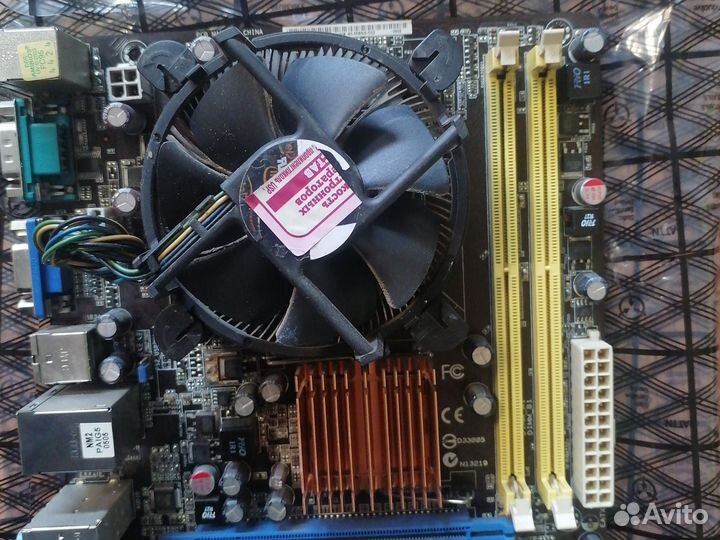 Материнская плата на сокете LGA 775