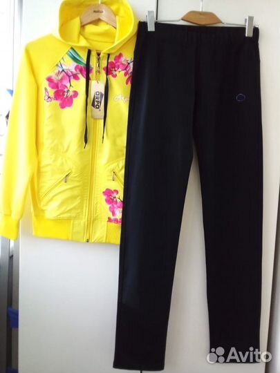 Новый женский спортивный костюм, р. 46-48