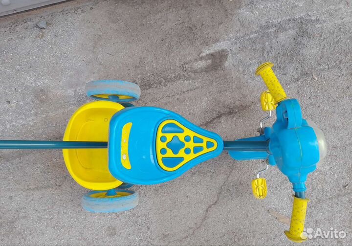 Трехколесный велосипед