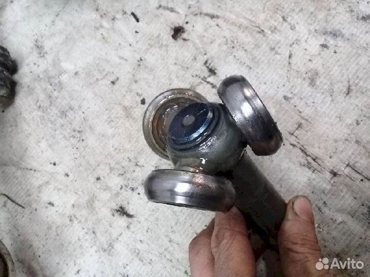 Трипойд Toyota Voxy azr60azr65