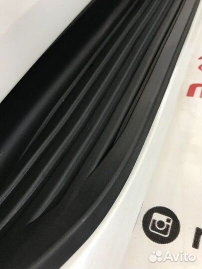 Пороги на Toyota Land Cruiser 200 подсветка перлам