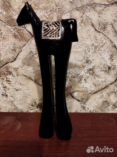 Фигурки из сандала