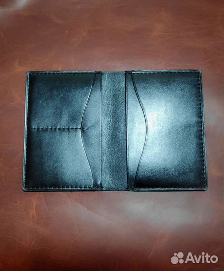 Кожаная обложка для паспорта ручной работы