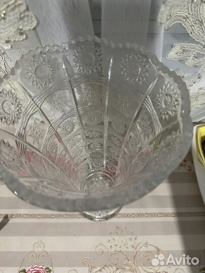 Хрустальная ваза