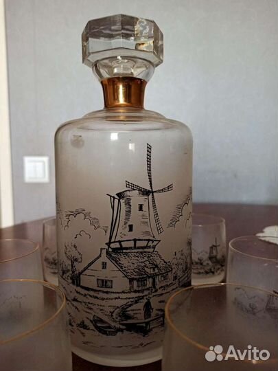 Винтажный графин для виски с бокалами