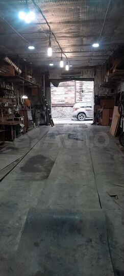 Гараж, > 30 м²