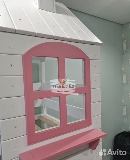 Двухъярусная кровать