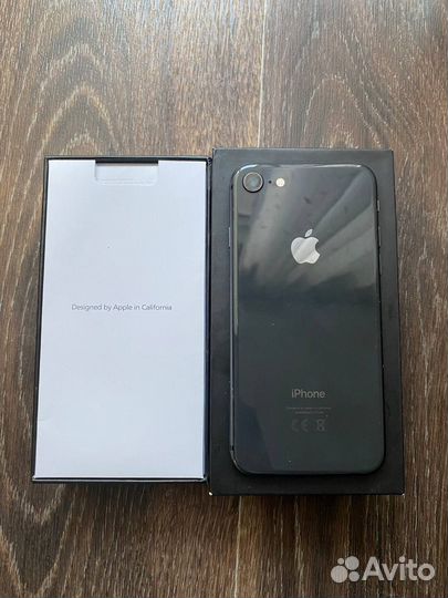 Телефон iPhone 8 64 gb