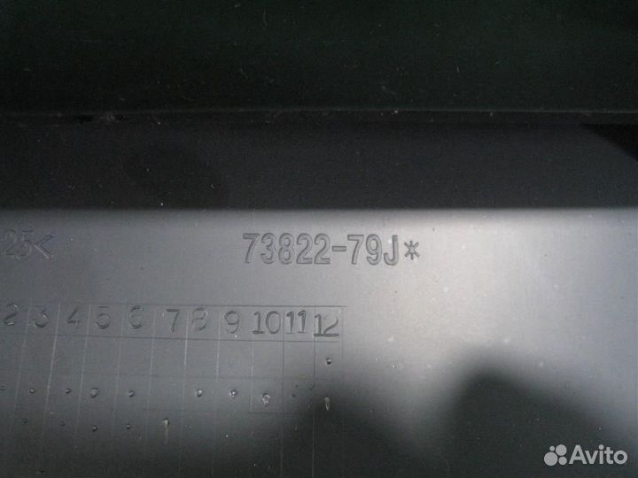 Дефлектор торпедо центральный fiat Sedici 2007