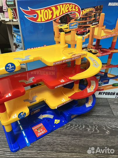 Гоночный трек hot wheels