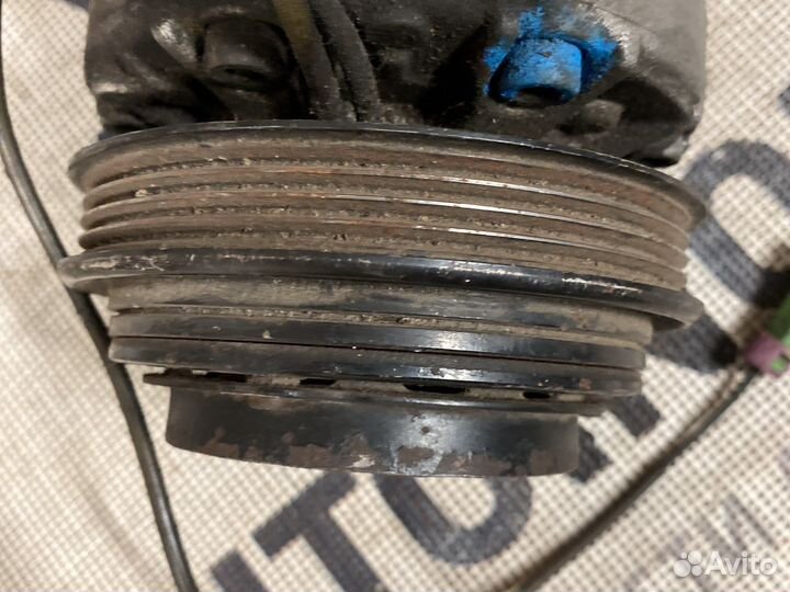 Компрессор кондиционера Audi 4D0260805C