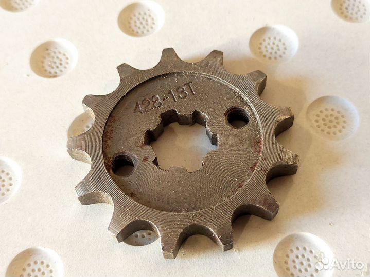 Ведущая звезда на мопед