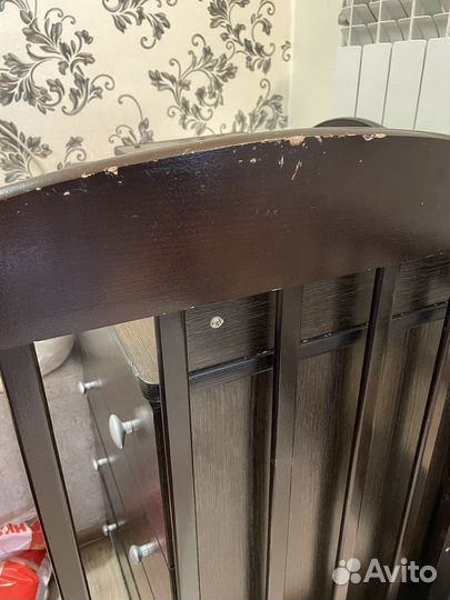 Детская кроватка с поперечным маятником