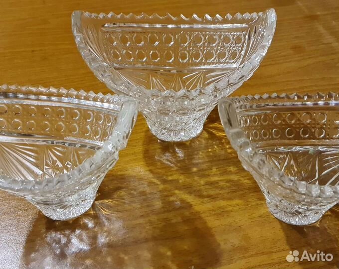 Набор хрустальных салатников