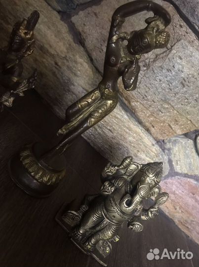 Литые статуэтки из бронзы