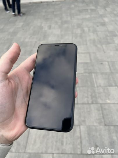 iPhone 11 Pro, 64 ГБ