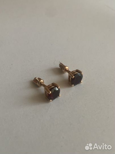 Золотые серьги пусеты 585