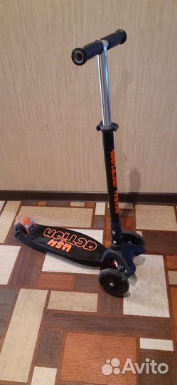 Самокат детский трехколесный