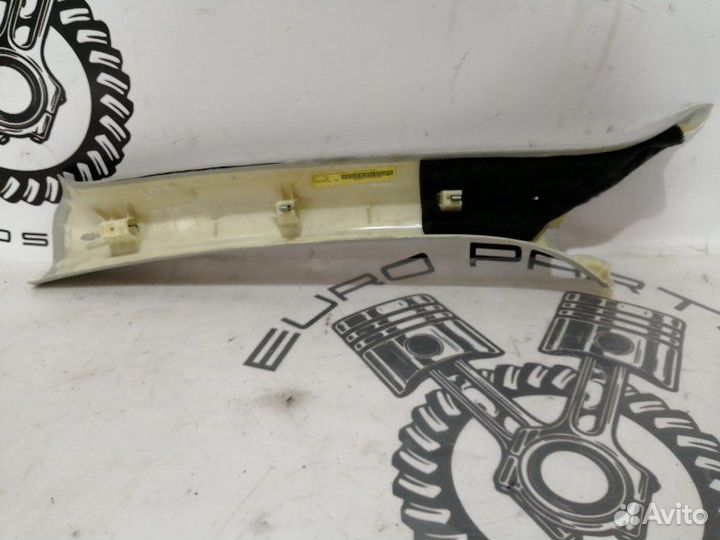 Обшивка стойки передняя правая Audi A4 (B8, 8k2)