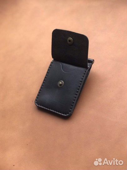 Зажим для купюр с отделом для мелочи