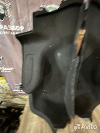 Обшивка багажника Kia quoris 3.8