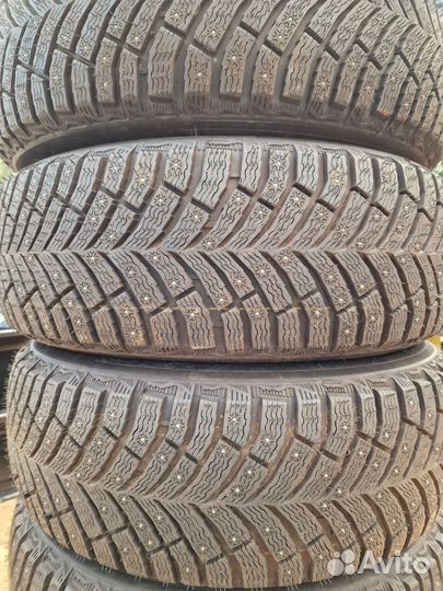 Michelin X-Ice North 4 225/60 R17