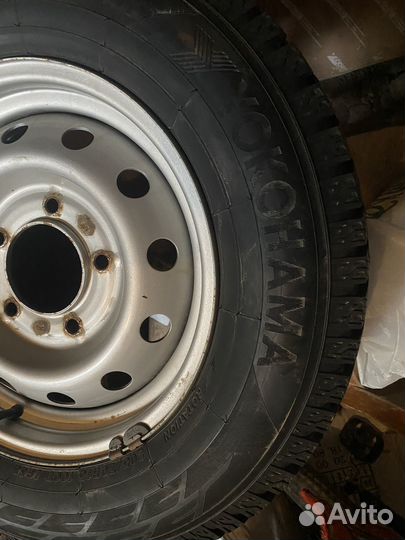 Yokohama S71 205/70 R15