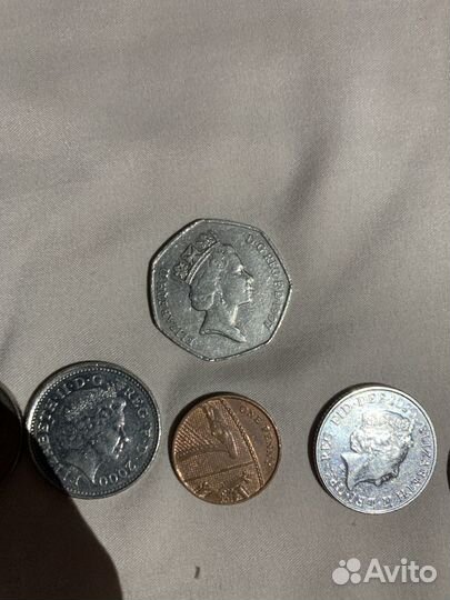 Коллекционные монеты, Елизавета Вторая