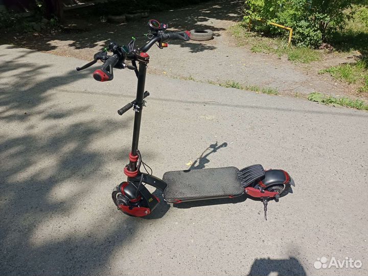 Электронный самокат для взрослых бу kugoo G1