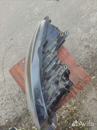 Фара volkswagen polo правая
