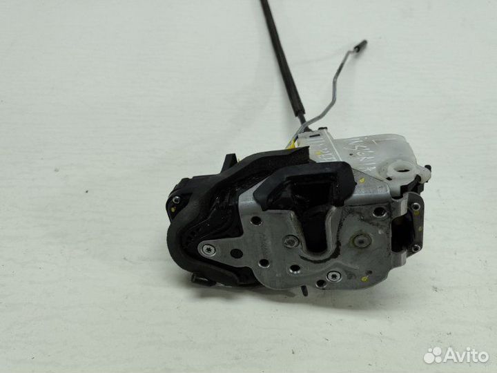 Замок боковой двери передний левый Opel Insignia