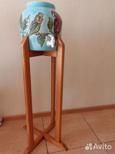 Подставка под бутыль 19л