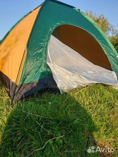 Шатер, туристическая палатка, дом на природе