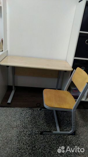Школьная парта