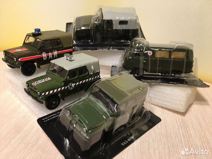 УАЗ армейский, масштаб 1:43
