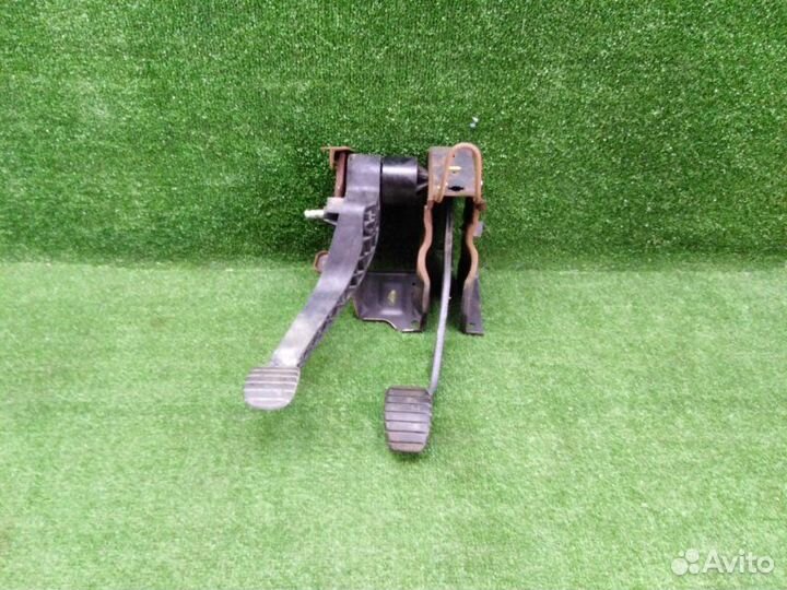 Педальный узел Renault Duster K4MA690 2013