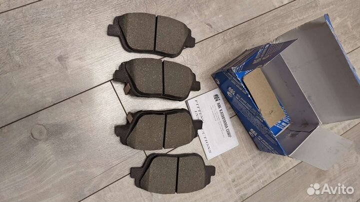 Тормозные колодки 2 комп. для kia optima 2012 г.в