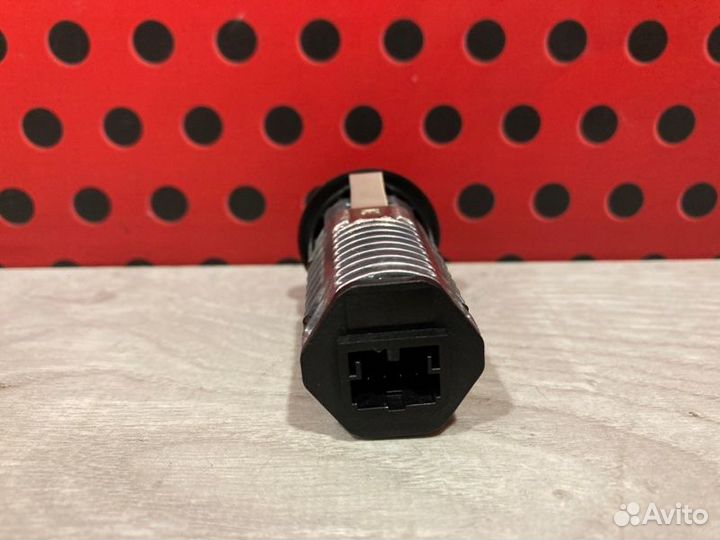 Разъем AUX / USB Porsche Macan 95B CTL 2017