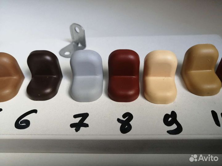 Уголок мебельный метал. с пластиковой накладкой