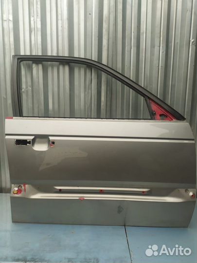 Дверь передняя правая Volkswagen Passat B3