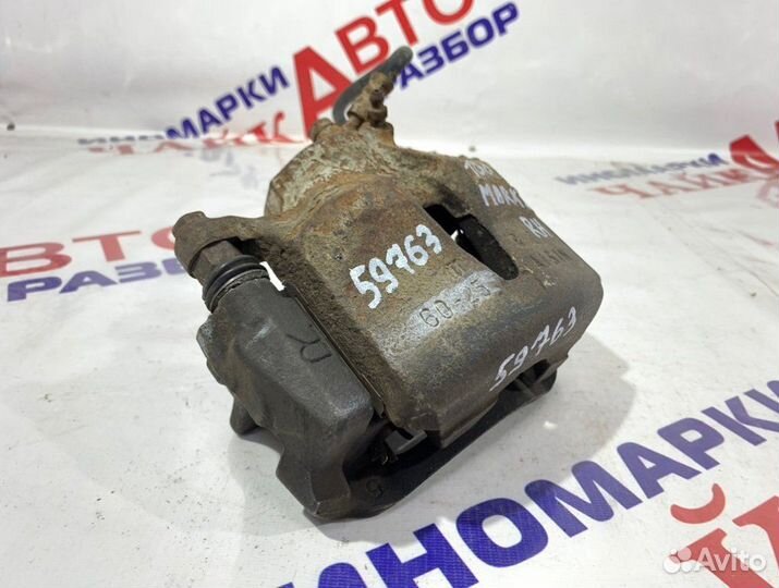 Суппорт тормозной передний правый Toyota Mark 2