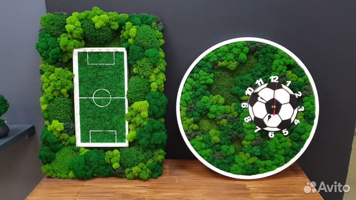 Часы настенные со мхом