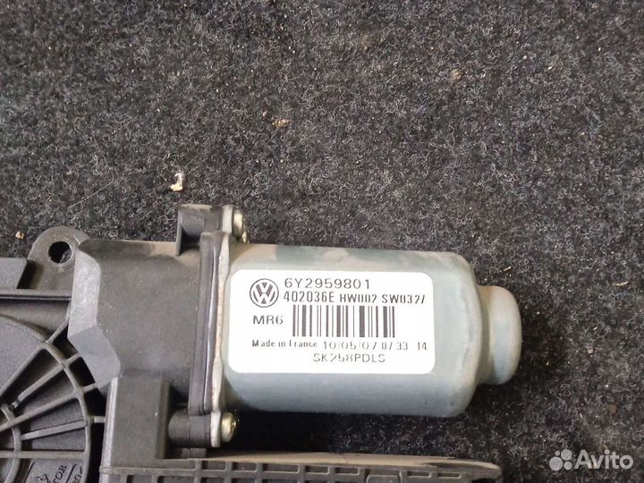 Мотор стеклоподъемника передний правый Skoda vw