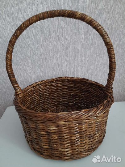 Корзина плетеная для подарков