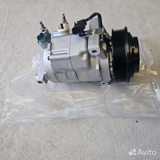 Компрессор кондиционера Jeep Grand Cherokee WK 2