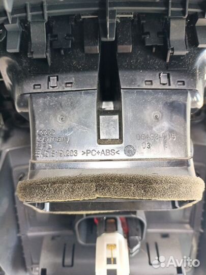 Дефлектор воздушный Audi Q5 8R 2010